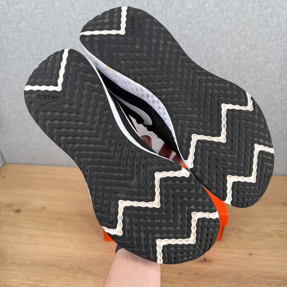 Nike Womens Revolution 5 Running Shoes Size 11 Black White Active Athletic - Picture 10 of 14